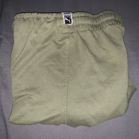 Puma shorts - Picture 2 of 2